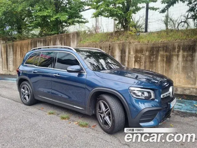 Mercedes-Benz GLB-Class 2023 — Фото 6/20