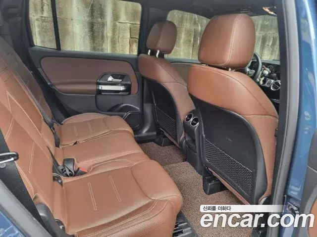 Mercedes-Benz GLB-Class 2023 — Фото 11/20