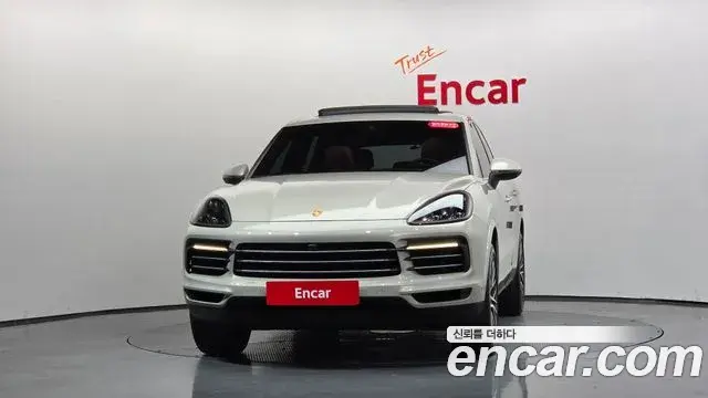 Porsche Cayenne 2021 — Фото 3/20