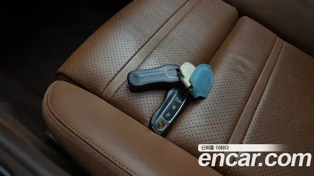 Porsche Cayenne 2021 — Фото 16/20