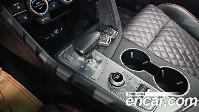 Genesis G70 2019 — Photo 15/35