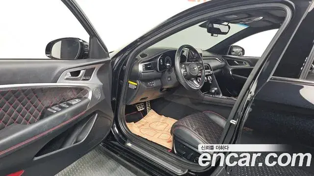 Genesis G70 2019 — Photo 30/35