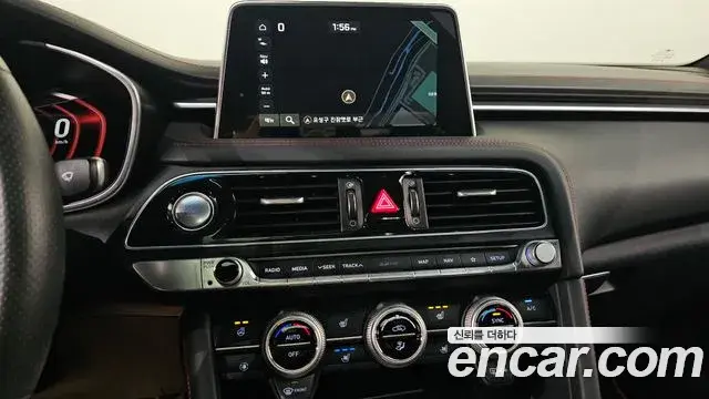 Genesis G70 2019 — Photo 17/35