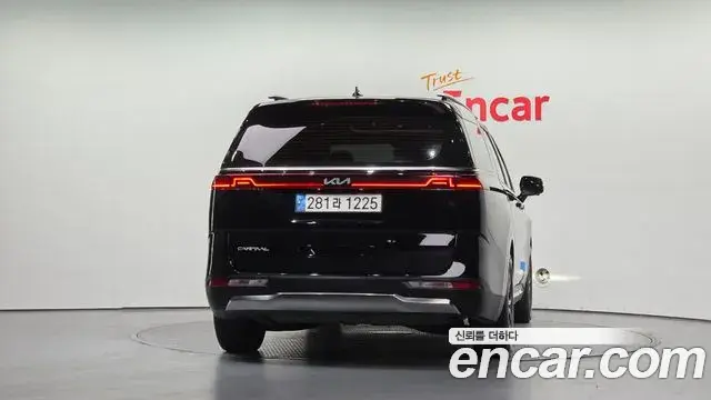 Kia Carnival 2023 — Фото 4/20