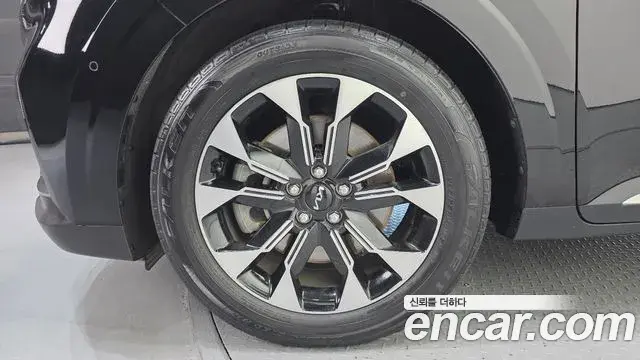 Kia Carnival 2023 — Фото 5/20