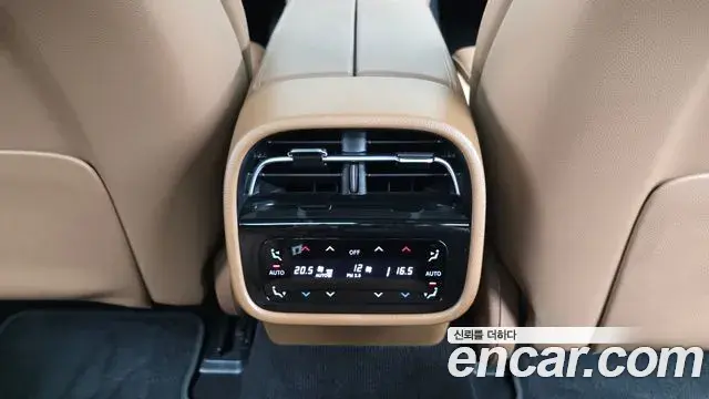 Mercedes-Benz E-Class 2024 — Фото 18/20