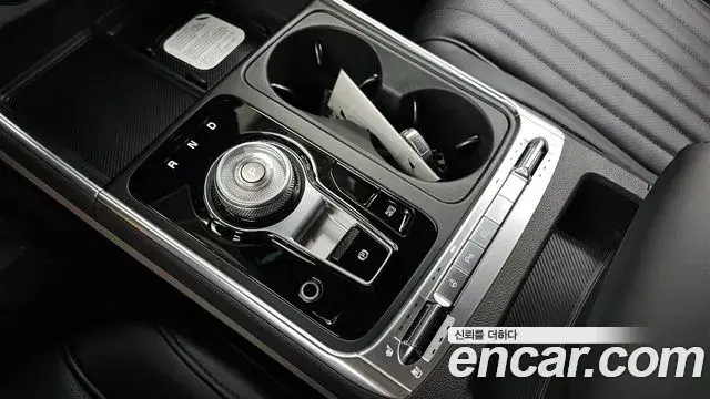 Kia Carnival 2025 — ფოტო 4/39