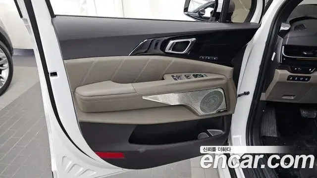 Kia Carnival 2025 — ფოტო 22/39