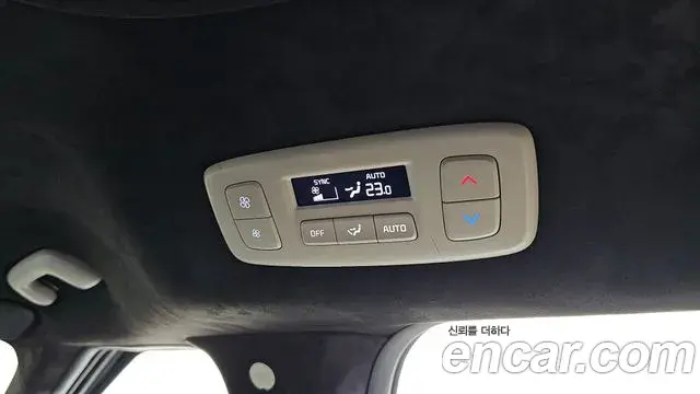 Kia Carnival 2025 — ფოტო 32/39