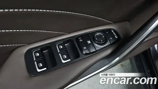 Kia Stinger 2021 — Фото 17/20