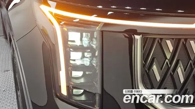 Kia Carnival 2025 — Şəkil 10/31