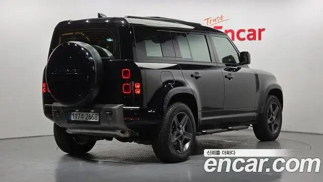 Land Rover Defender 2025 — Фото 2/20