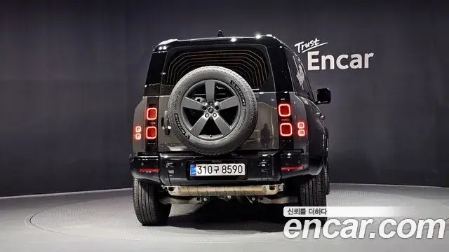 Land Rover Defender 2025 — Фото 4/20