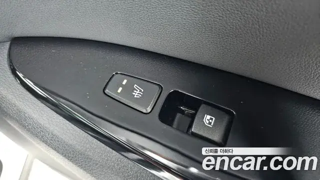 Kia Sportage 2023 — Фото 19/20