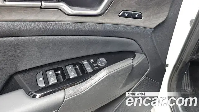 Kia Sportage 2023 — Şəkil 16/32