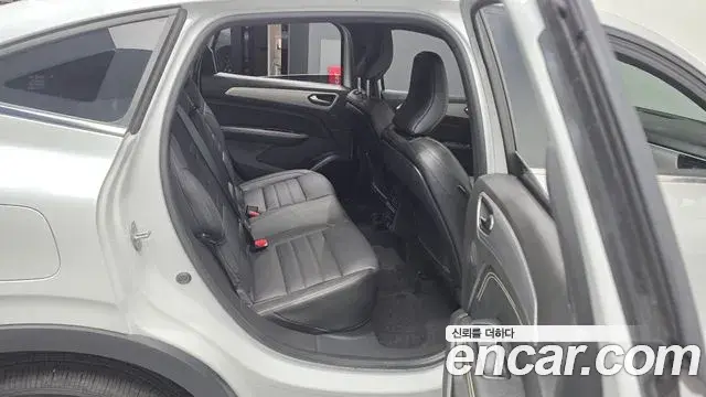 Renault Samsung Arkana 2025 — Фото 12/20