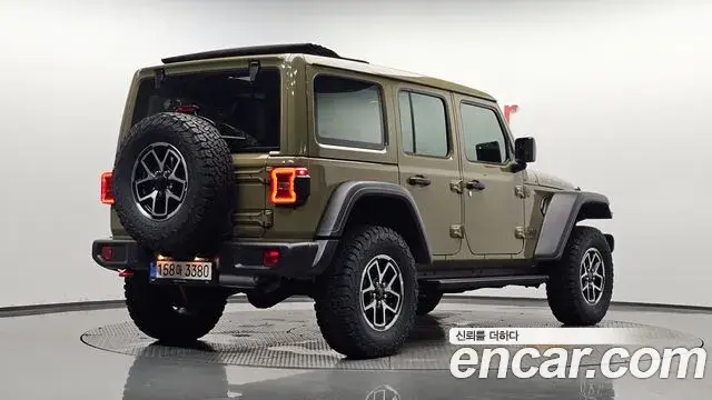 Jeep Wrangler 2025 — Фото 2/20
