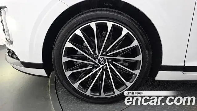 Hyundai Grandeur 2023 — Фото 5/20