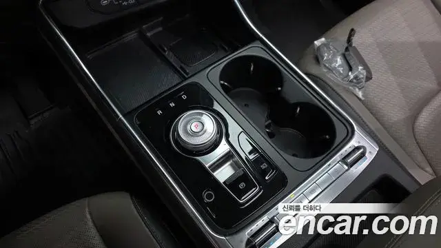 Kia Carnival 2024 — Фото 8/20