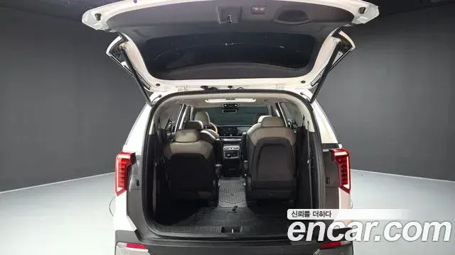 Kia Carnival 2024 — Фото 20/20