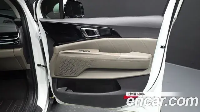 Kia Carnival 2024 — ფოტო 13/41