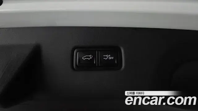 Kia Carnival 2024 — ფოტო 8/41