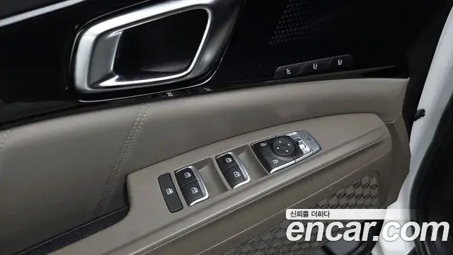 Kia Carnival 2024 — ფოტო 41/41
