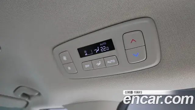 Kia Carnival 2024 — ფოტო 37/41