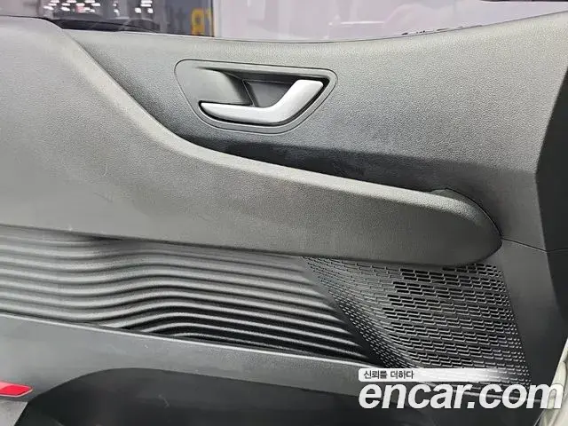 Hyundai Staria 2022 — Şəkil 16/20