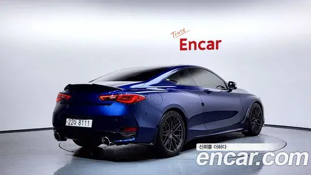Infiniti Q60 2018 — Photo 2/20