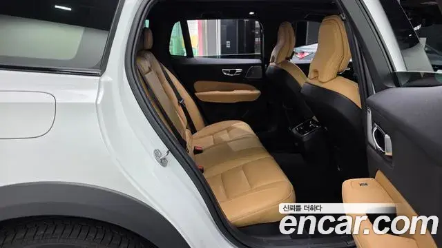 Volvo V60 Cross Country 2025 — ფოტო 12/36
