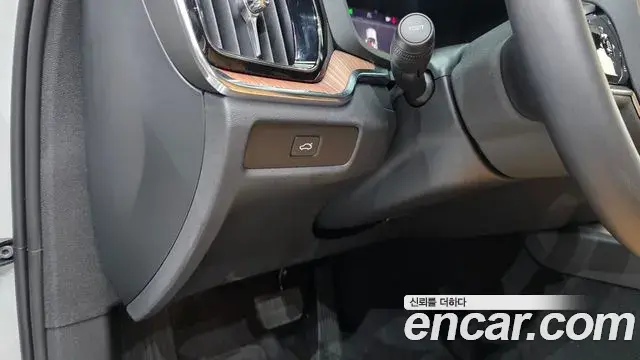 Volvo V60 Cross Country 2025 — ფოტო 30/36
