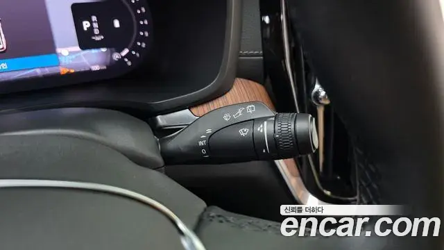 Volvo V60 Cross Country 2025 — ფოტო 18/36