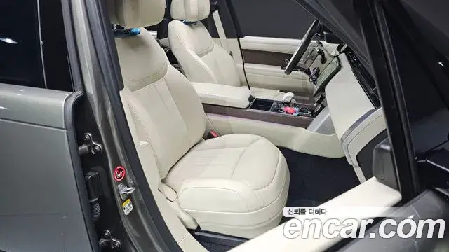 Land Rover Range Rover 2023 — Фото 12/20