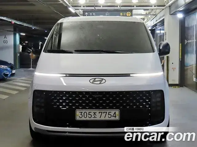 Hyundai Staria 2024 — Фото 2/20