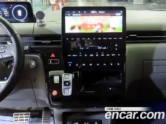 Hyundai Staria 2024 — Фото 12/20