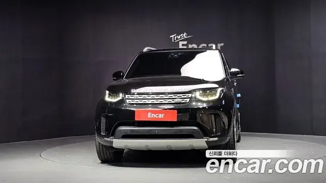 Land Rover Discovery 5 2019 — Photo 3/20