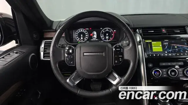 Land Rover Discovery 5 2019 — Photo 13/20