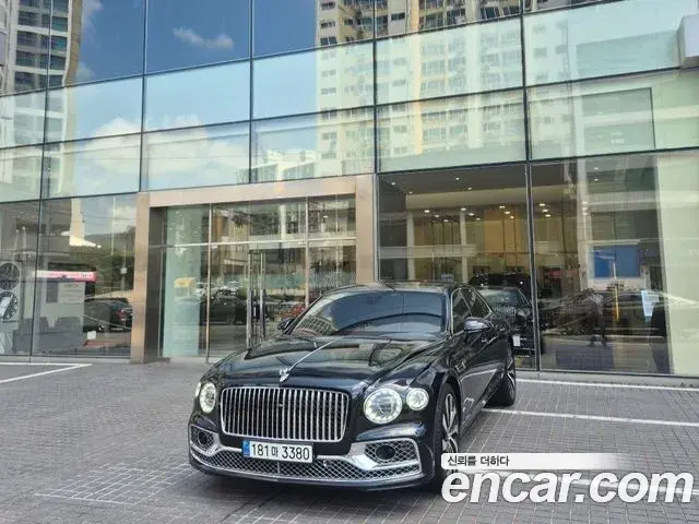 Bentley Flying Spur 2023 — Photo 9/20