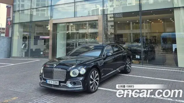 Bentley Flying Spur 2023 — Photo 18/20