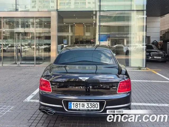 Bentley Flying Spur 2023 — Photo 20/20
