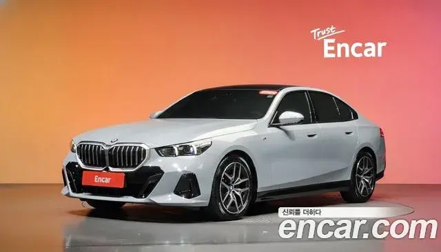 BMW 5 Series 2024 — Фото 1/20