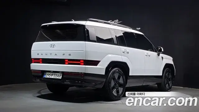 Hyundai Santa Fe 2024 — Фото 2/20