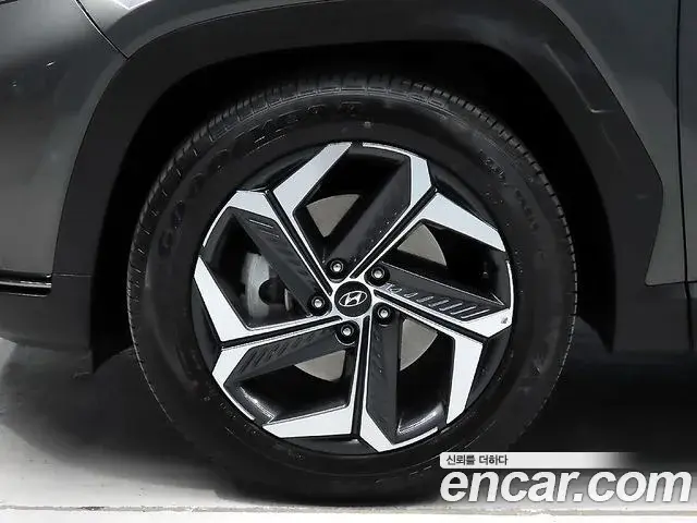 Hyundai The New Tucson 2022 — Фото 17/20