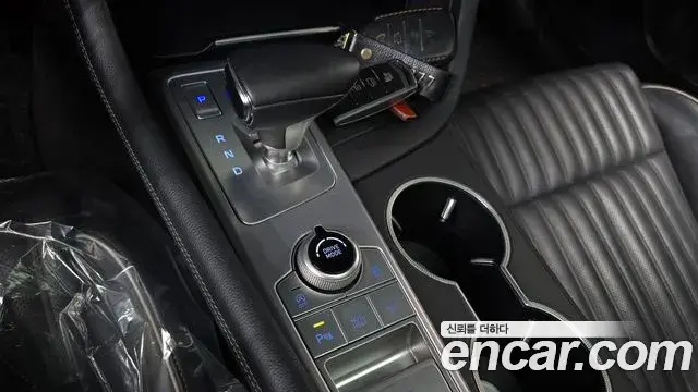 Genesis G70 2018 — Şəkil 19/20