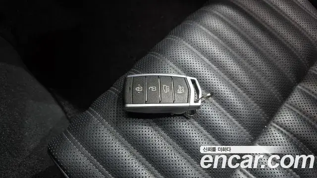 Genesis G70 2018 — Photo 13/20