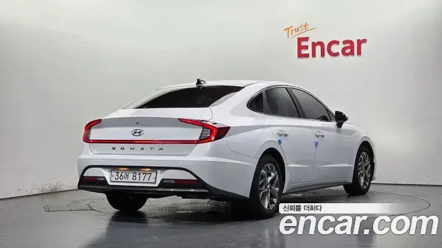 Hyundai Sonata 2019 — Фото 2/20