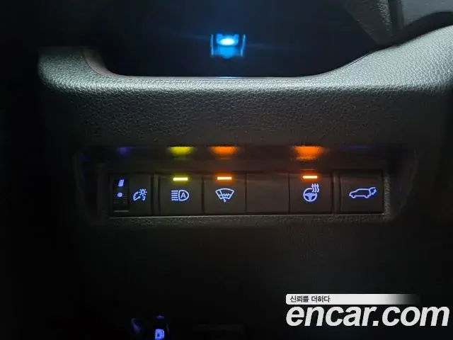 Toyota RAV4 2021 — Şəkil 2/18