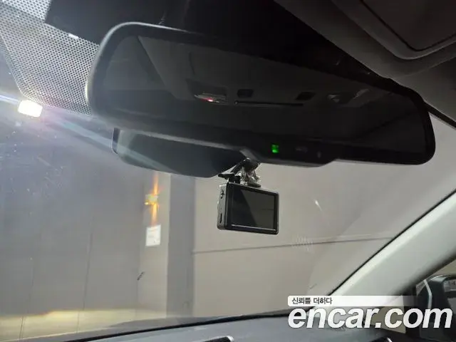 Toyota RAV4 2021 — Şəkil 18/18