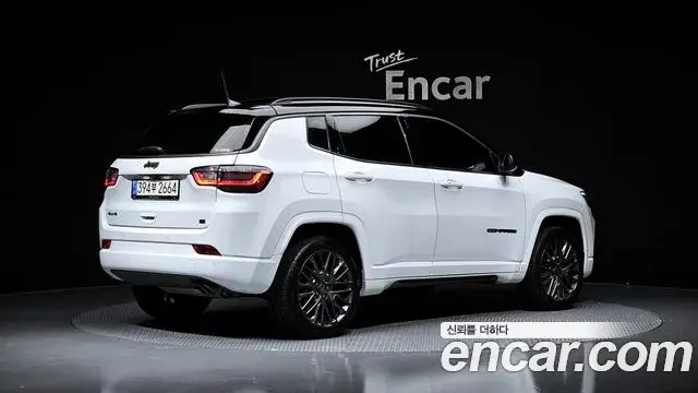 Jeep Compass 2022 — Фото 2/20